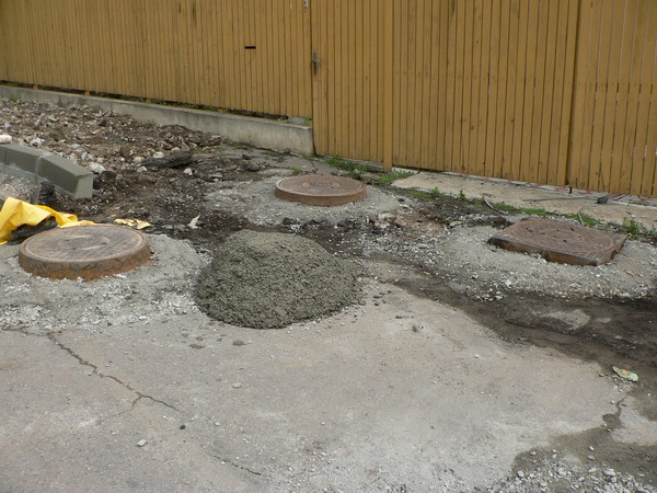 Ridicari capace canal str. Ion Creanga 4.jpg